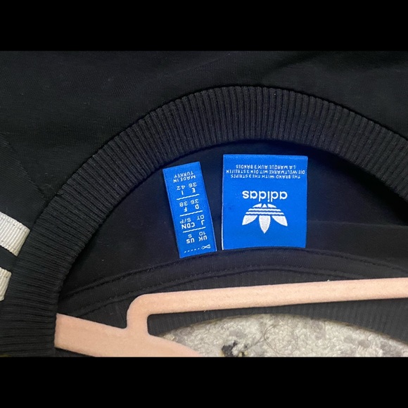 Classic Adidas dress - Picture 3 of 3